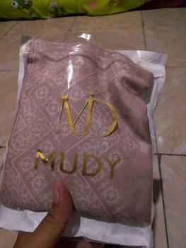 Product Review of Hijab Segiempat Motif Syari Mudymudy from T**s 0