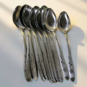 Sendok Motif Mawar Stainless Steel Tebal Kwalitas Premium 1 Lusin 236 Gr Sendok Mewah untuk Meja Makan Anda