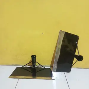 CANGKUL PENGARUK KOTORAN HEWAN ATAU TERNAK .BAHAN BAJA ASLI TEBAL 1,2.