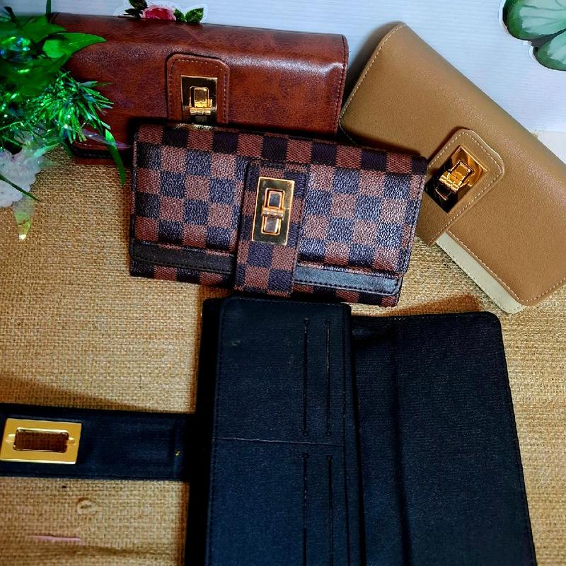 Dompet Kulit Wanita dengan Kancing Putar dan Kartu - Cewek Muat Hp Uang 2