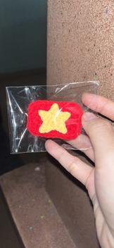 Product Review of Móc khoá quốc kỳ, cờ Việt Nam handmade bằng len chào mừng 2/9 from R**🍓 0