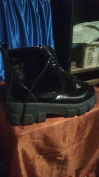Product Review of FREE BOX LIVY Sepatu Kyujin Boots Wanita Fashion Korea Premium Class Shoes from e**s a**l 0