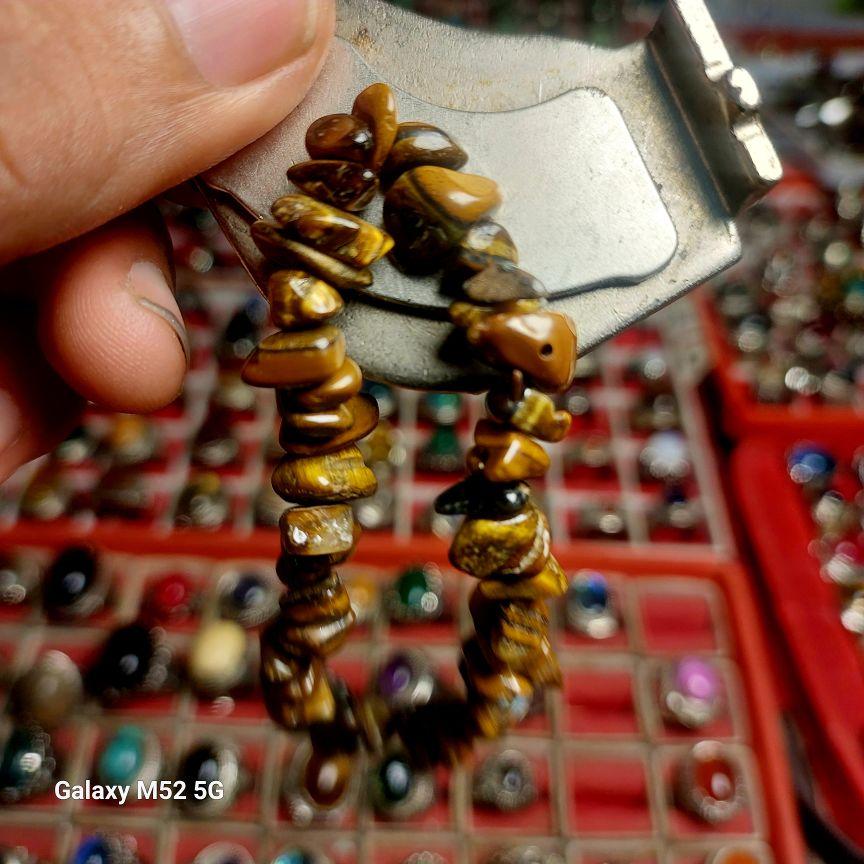 Gelang Batu Tiger Eye Nempel Magnet Model Krikil Asli Natural Mewah Elegan untuk Tampilan Lebih Stylish