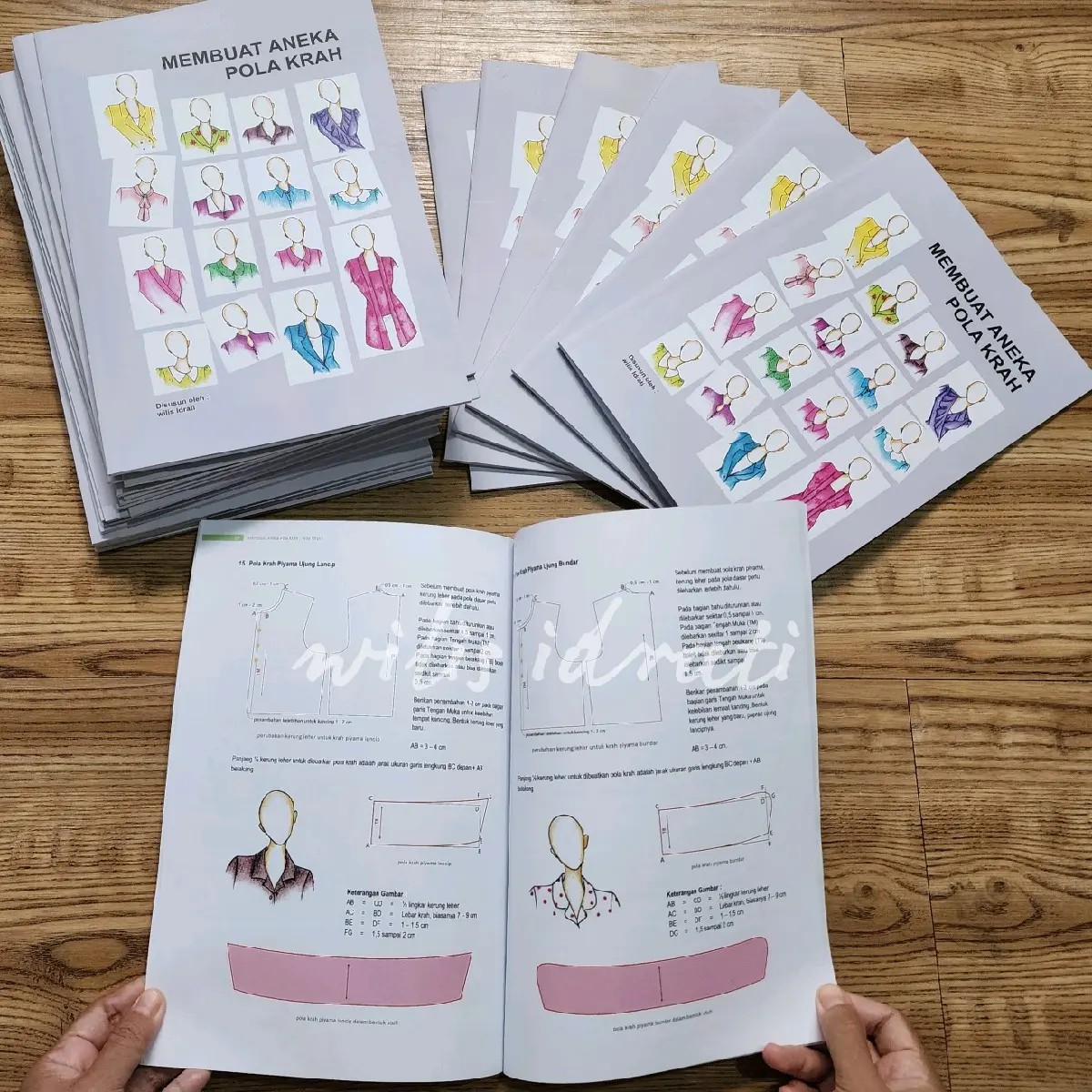 Buku Membuat Aneka Pola Krah