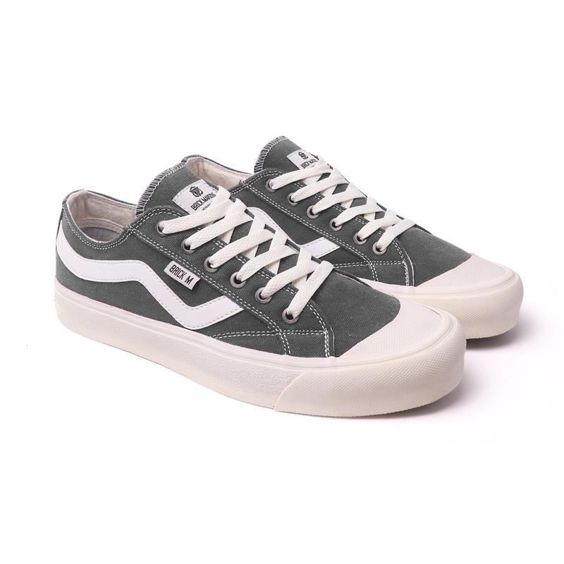 Brick Mansions - Matrix Grey White Sepatu Sneakers Casual Pria Wanita Shoes Snekers Black 1
