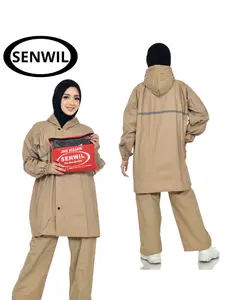SENWIL Setelan Mantel Jas Hujan Pria Bahan PVC Tebal Full Sealer Anti Rembes Tahan Lama Warna Biru Perlindungan Maksimal untuk Kondisi Hujan Berbagai