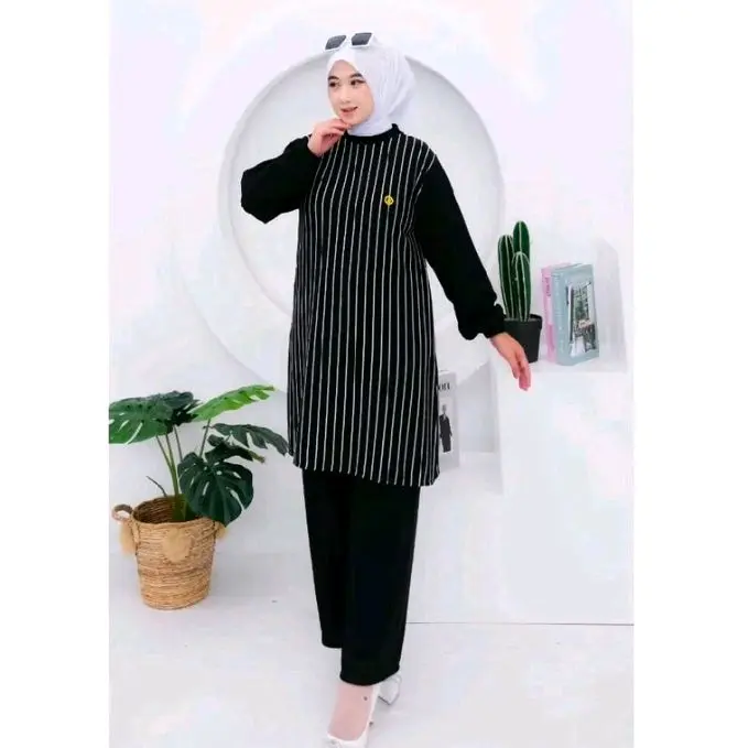 HITAM SALUR