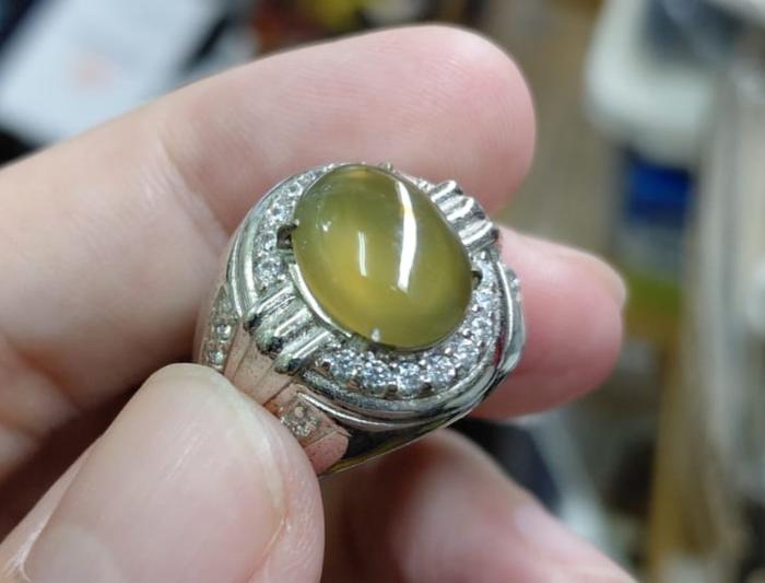 Gambar Cincin Batu Natural Idocrase Bio Solar Aceh IDC035 Giwang Melintir Grade A Size Kantoran Ikatan Perak Mewah dari CNC phoneshop Kota Administrasi Jakarta Pusat Tokopedia