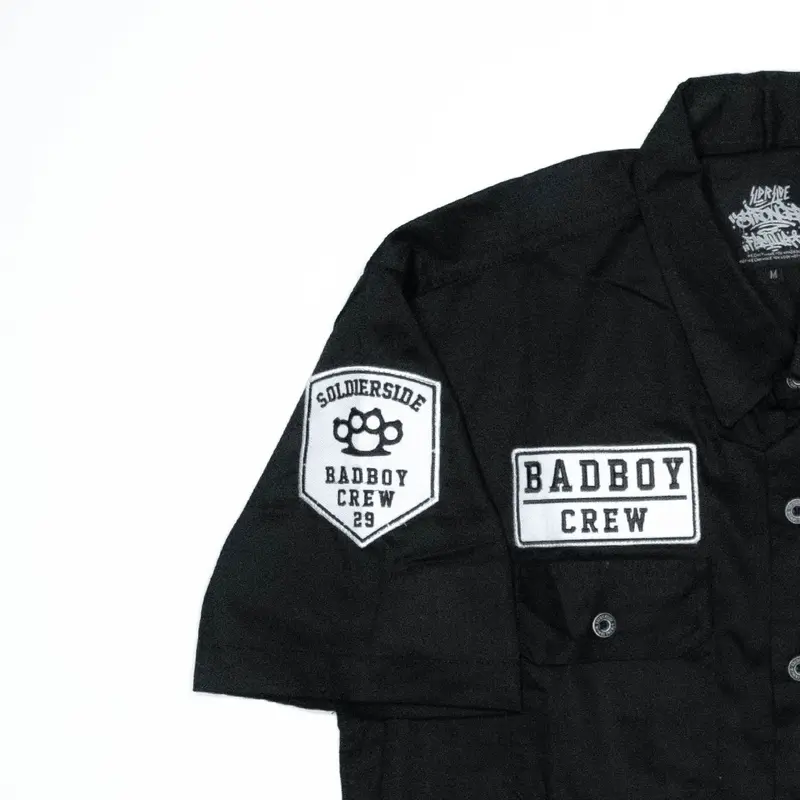 Soldierside Familia Workshirt "TheCREW" Hitam Bordir Putih-Hitam WS197 Kancing Simple kemeja pria  skena 2