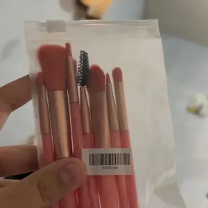 Brush Makeup 8 Pcs/Set Brush Makeup Set Bibir Alis Sisir Eyeshadow Powder Foundation Kuas Kosmetik Eyebrow