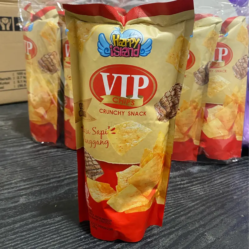 TERLARIS VIP CHIPS keripik kentang Crunchy Snack 28 gr Isi 10 pcs Rasa Rumput Laut Sapi Panggang 3