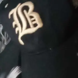 Topi Pria Wanita Unisex Distro LB  1868 Keren Bahan Tebal Bordir Topi BaseBall Pria Dewasa Casual