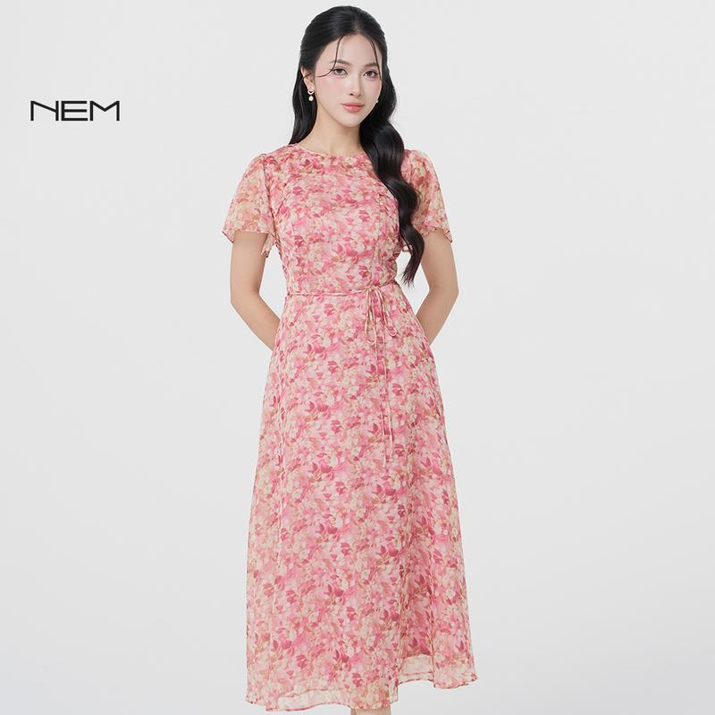  NEM Đầm Hoa Thiết Kế Tay Rủ Nem Fashion D40302 - Đầm Dài Hoa Nhỏ Màu Hồng Phong Cách Thời Trang 