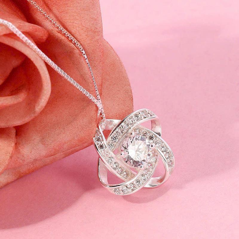 Dây Chuyền Thiết Kế Đính Đá Mặt Cỏ 4 lá Sang Trọng cho Phong Cách Tinh Xảo