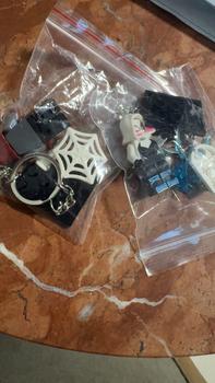 Product Review of Compatible with LEGO Spider-Man Miles  Gwen keychain Couple Backpack Pendant Small Gift (PY) from ￶**￶ 0