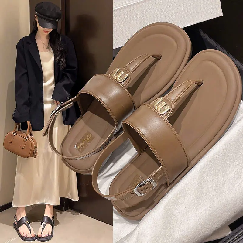 Sandal nữ thiết kế thanh lịch, họa tiết chữ M sang chảnh, phù hợp đi học , đi làm[Lù Store] [2558-2]