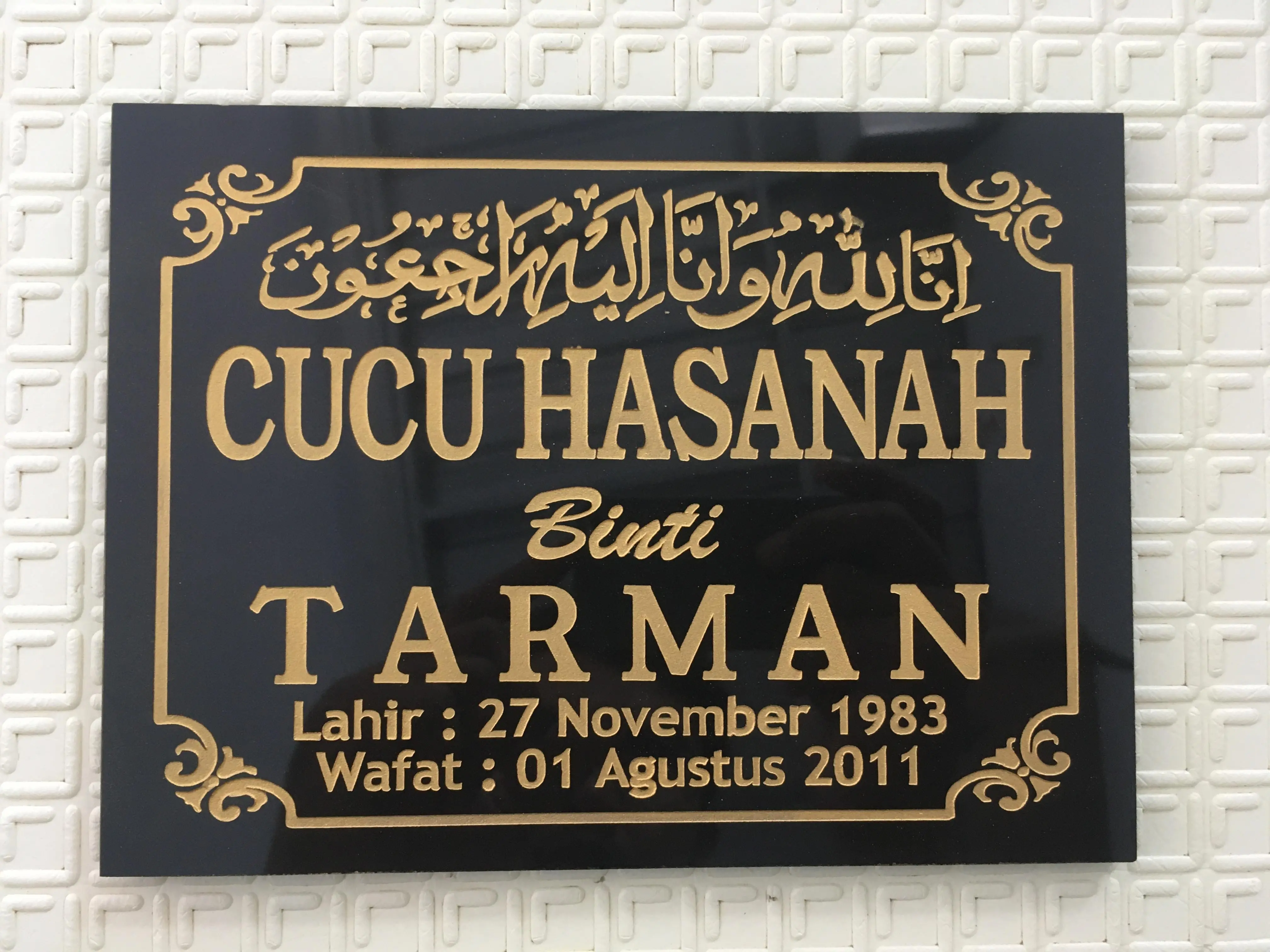 Granit Nisan Makam Ukuran 15 X 20 Cm Hitam