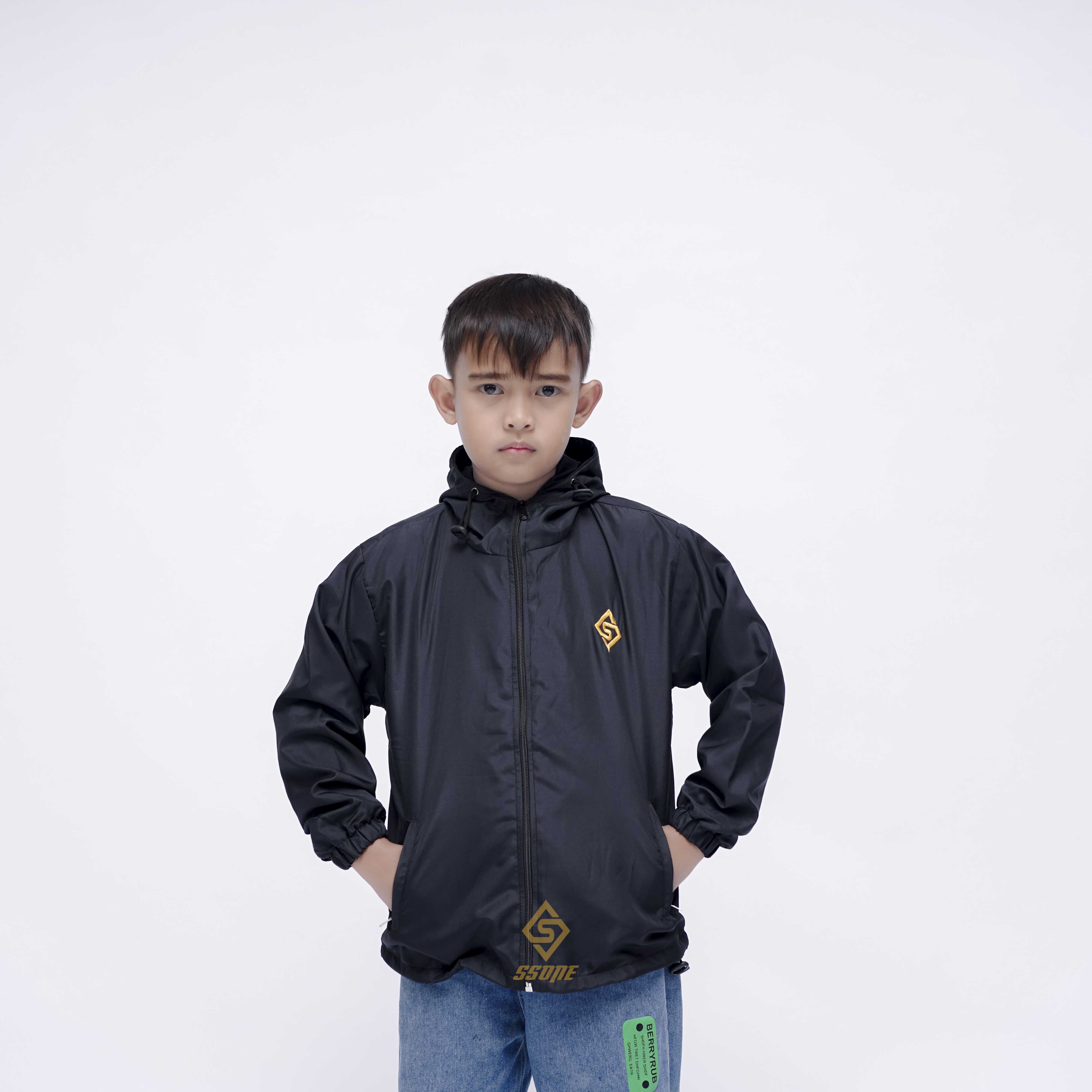 JAKET PARASUT WATERPROOF TAHAN ANGIN DAN HUJAN  UNTUK ANAK