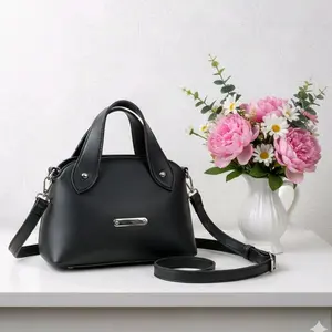 Tas Jilin Miniatur Simpel Elegan Wanita dengan Desain Minimalis Tali Bahu Nyaman dan Dalaman Mewah Bahan Sintetis Tebal Ukuran 20x13cm Selempang