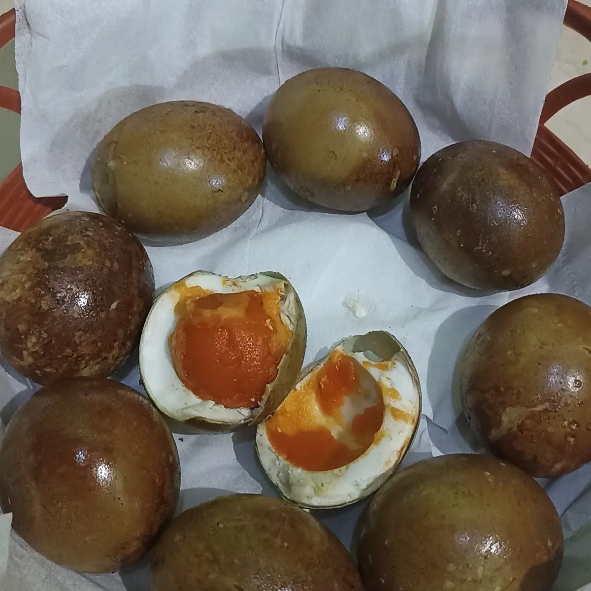 Paket lauk telur asin asap 10 butir makanan ringan dan cemilan telur bebek