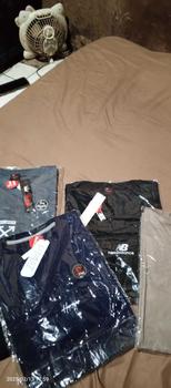 Product Review of Paket 4PCS 100RIBU Kaos Distro BAHAN SEMI KATUN MOTIF SIMPEL Ready SIZE M-L-XL-XXL-XXXL MIX BRAND from r**2 1