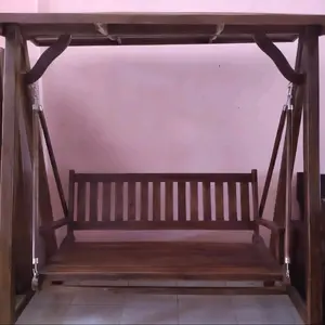 ayunan kayu jati lebih besar, bisa digunakan 3 sampai 4 orang. Furniture ayunan