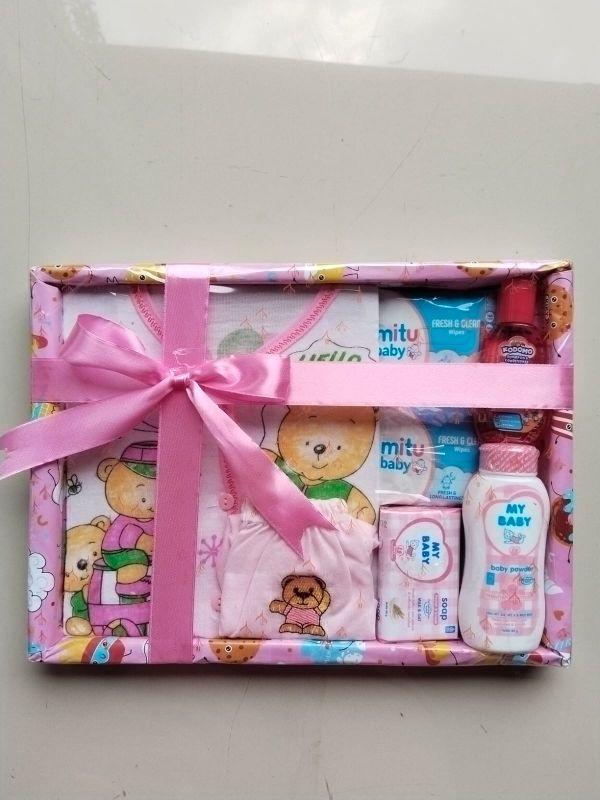 kado sambng bayi baru lahir lucu imut perempuan atau laki laki Perempuan Katun