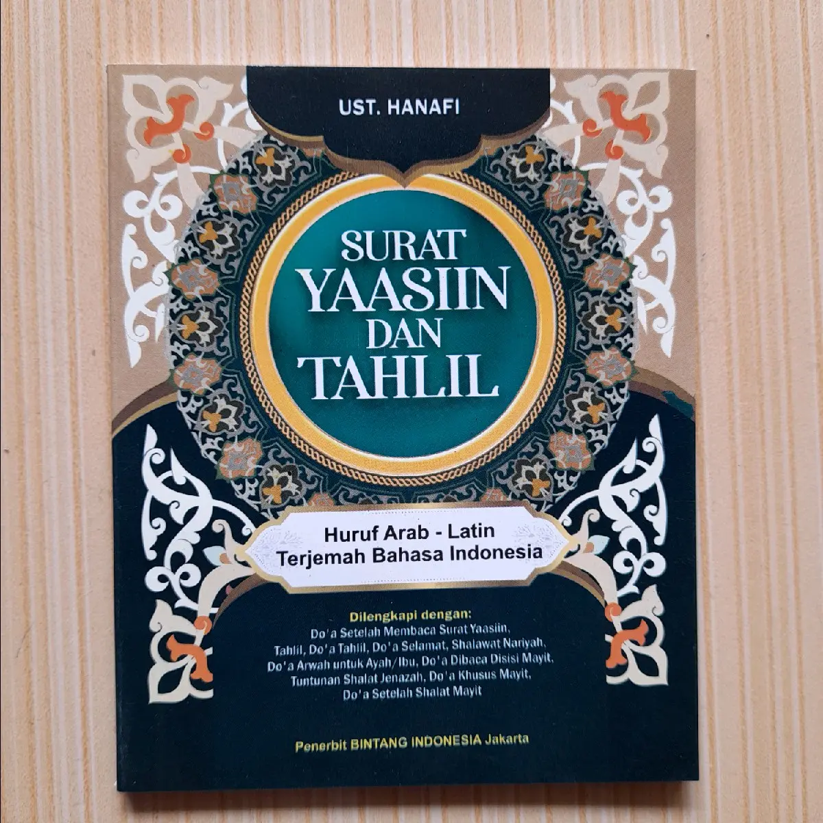 Buku YASIN dan TAHLIL huruf arab latin terjemah bahasa Indonesia