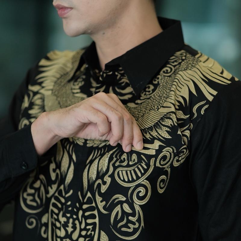 GUNADAKSA HITAM Kemeja batik pria lengan panjang Furing Full katun Slimfit Hitam halus 5