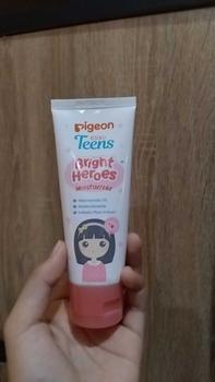 Product Review of Pigeon Teens Bright Heroes Moisturizer 50 ml 20 ml | Perawatan Muka Wajah | Pelembab Wajah | Mencerahkan Kulit Muka Anak Remaja Niacinamide from u**3 0