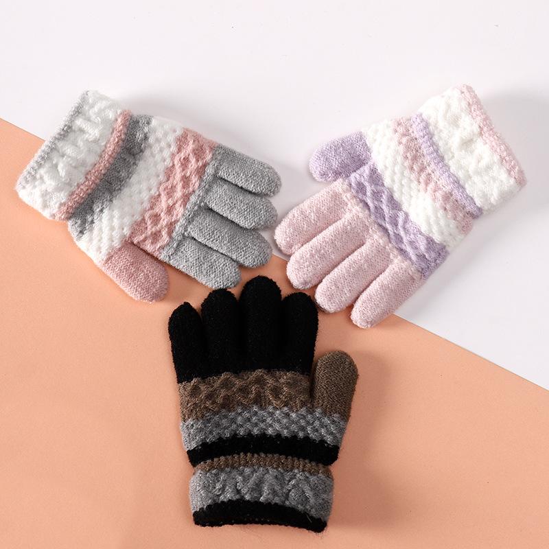 Product Introduction of Winter Striped Baby Knit Gloves Colorful Newborn Warm Finger Gloves Girls Boys Elastic Warm Gloves 25