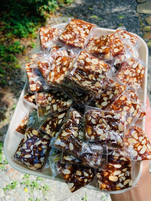 CỨNG DẺO - 500GRAM KẸO CHUỐI ĐẬU PHỘNG NƯỚC CÔT DỪA