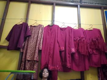 Product Review of Kurta Kanak-Lelaki Soft comocrepe fabric Stylish V-neck design from i**8 0