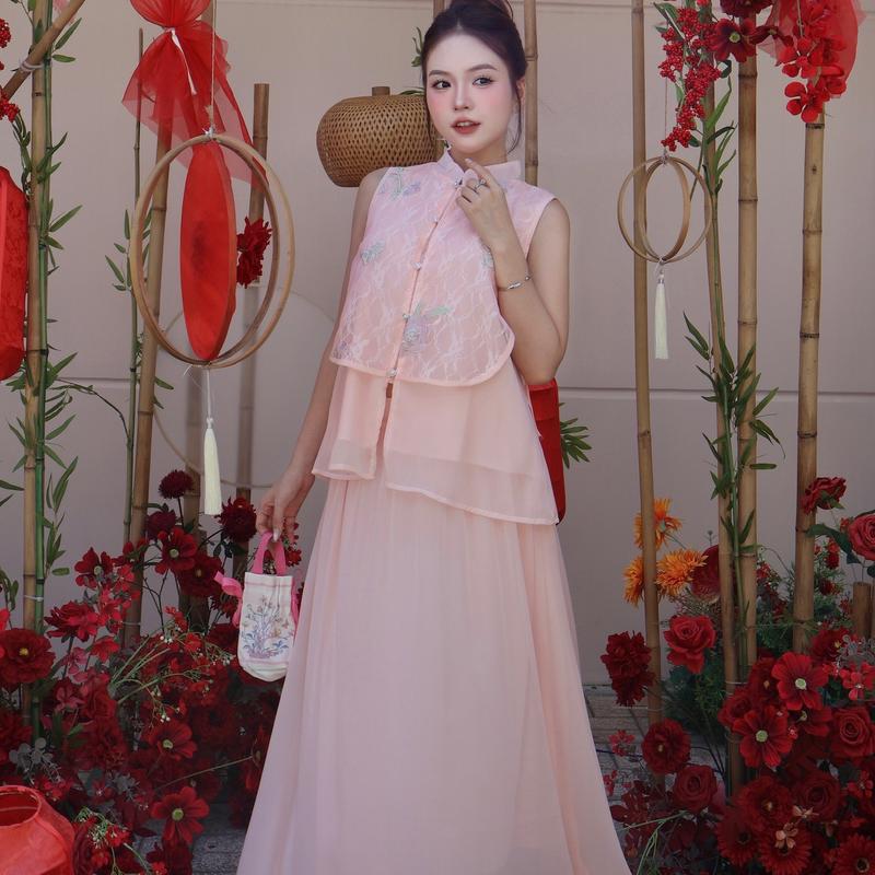 Set áo cổ tàu sát nách đắp vạt bầu thêu họa tiết kèm chân váy dài Ảnh thật/ sẵn