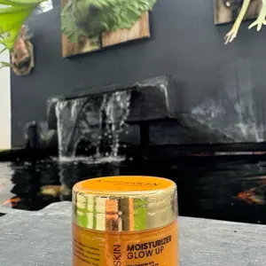 MOIS CREAM GLOW UP (aman bumil busui) Moisturizer