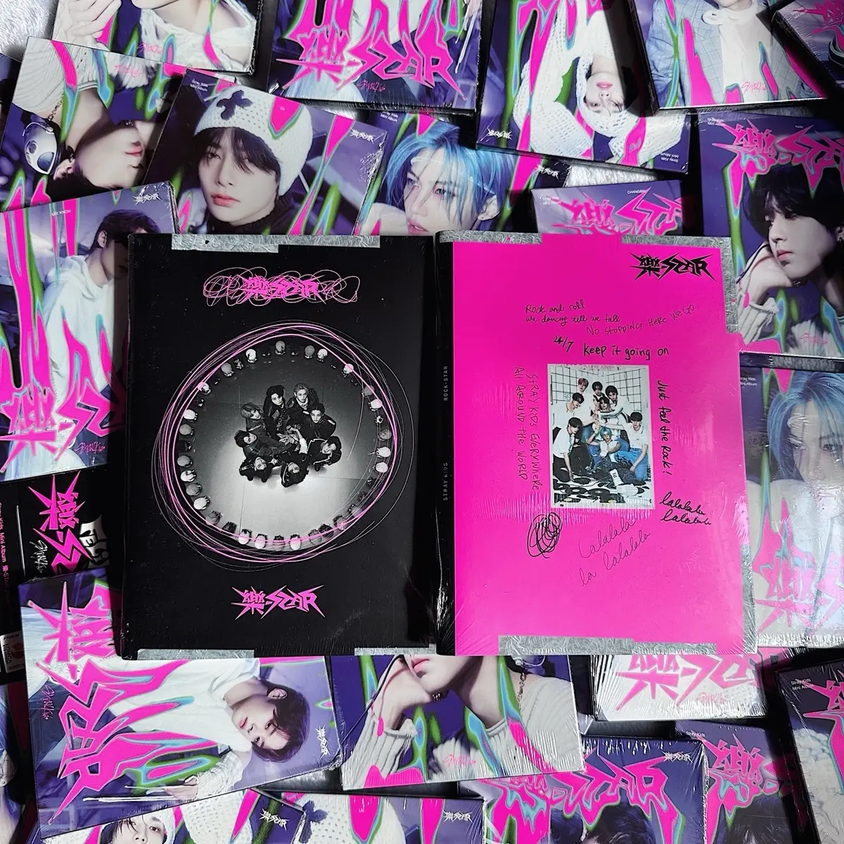 [ON-HAND] STRAY KIDS ROCK-STAR ‘LALALALA’ OFFICIAL ALBUM