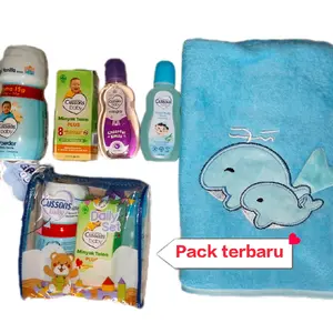 Paket Mandi Bayi Handuk dan 4in1 Daily cussons baby essential pack