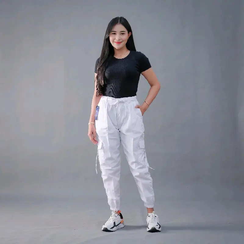 Celana Jogger Wanita Cargo Model Terbaru dengan Variasi Tali dan Kantong Samping 6