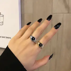 Clock Ring / Cincin Jam Tangan Mini Unik Pria Wanita Couple Kreatif Ring Cincin Korean Style Titanium Cincin Stainless Cincin Hip Hop Punk Retro Vintage Metal Ring Perhiasan Aksesoris Fashion Cincin Korea watch ring cincin Jam