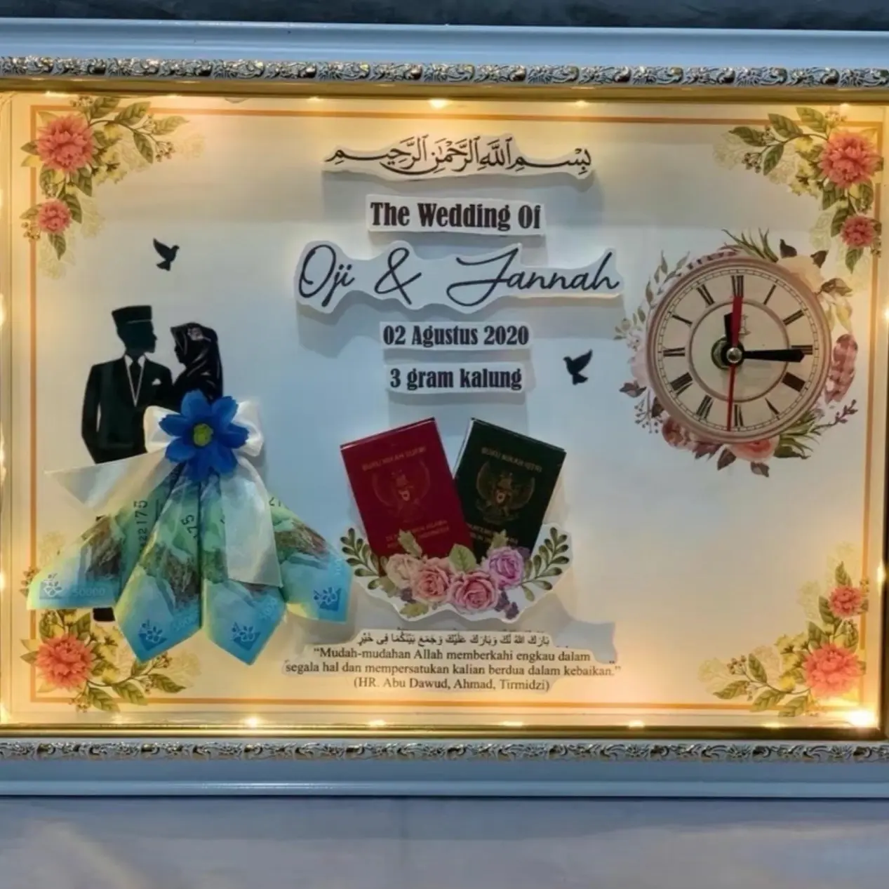 Bingkai mahar pernikahan pengantin siluet plus lampu 40 cm x 30 cm