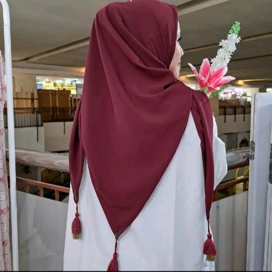 Product Introduction of Segiempat tassel jumbo syari size 130x130cm / hijab segiempat pompom viral 26