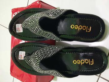 Product Review of Sandal Wedges Wanita Kekinian/ Sandal Wedges Wanita Model Jepit Manik-Manik Terbaru from M**k ** 0