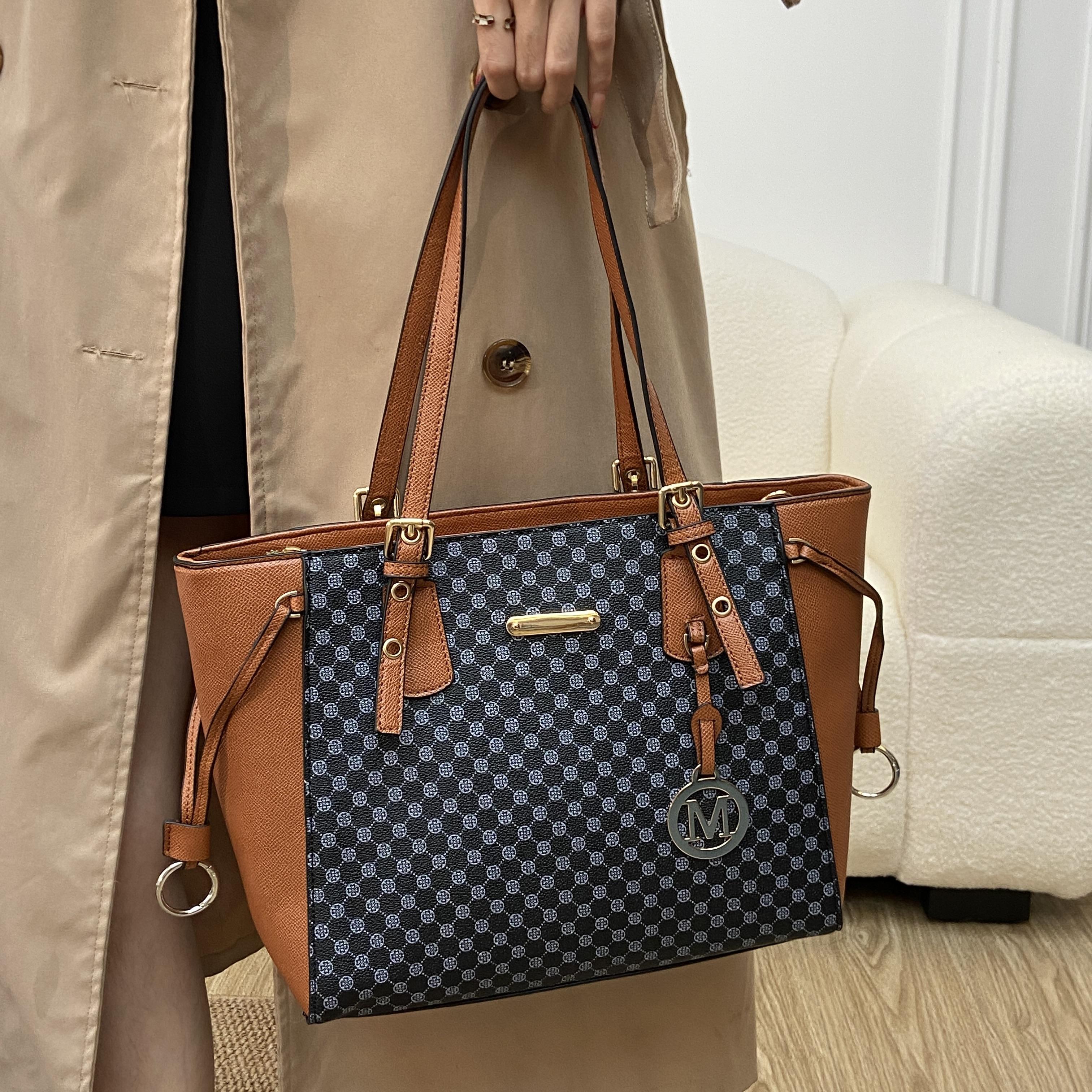 CHIOZND | Midtown Tote - Monogram Two-Tone Klasik tas sling bag tote bag wanita terbaru tas selempang cewek terbaru 2026 tas selempang korean style kuliah/kerja CHIOZND | Midtown Tote - Monogram Two-Tone Klasik tas sling bag tote bag wanita terbaru tas selempang cewek terbaru 2026 tas selempang korean style kuliah/kerja