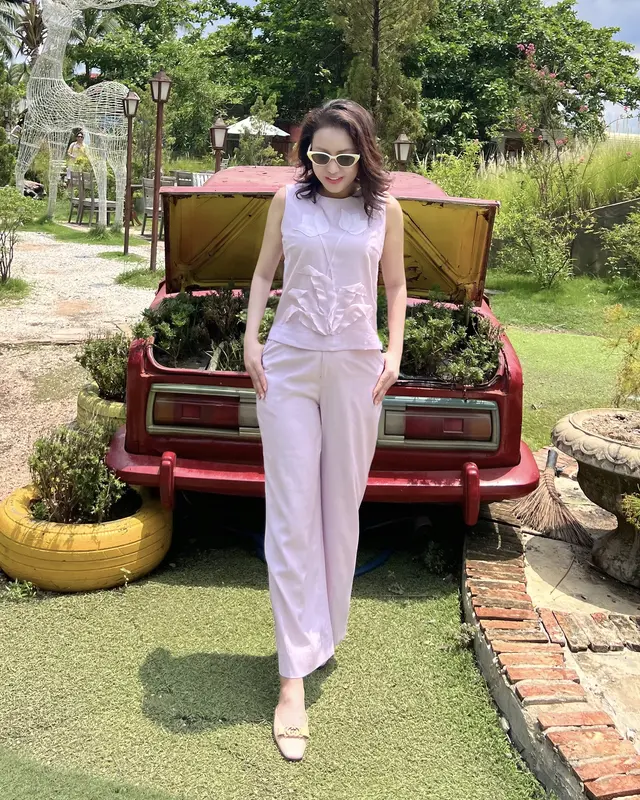 Set Bộ Áo Thêu Hoa Tulip + Quần Suông Phối Túi 2 Lớp Thời Trang Nữ Thương Hiệu Sline 0