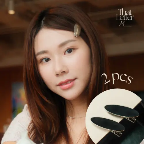 That Letter M Scarlet Silver Clips (2pcs)