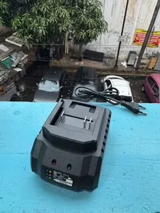 Charger impact wrench Super charger baterai impact tercepat di pasaran