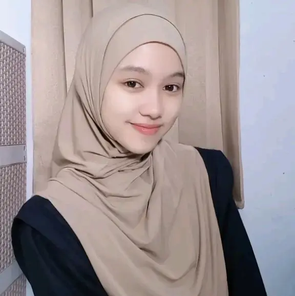 Hijab Instan Syar'i Malay Jersey Premium Bergo Panjang Wanita Muslim - Lembut, Nyaman kerudung  oval Cantik 5
