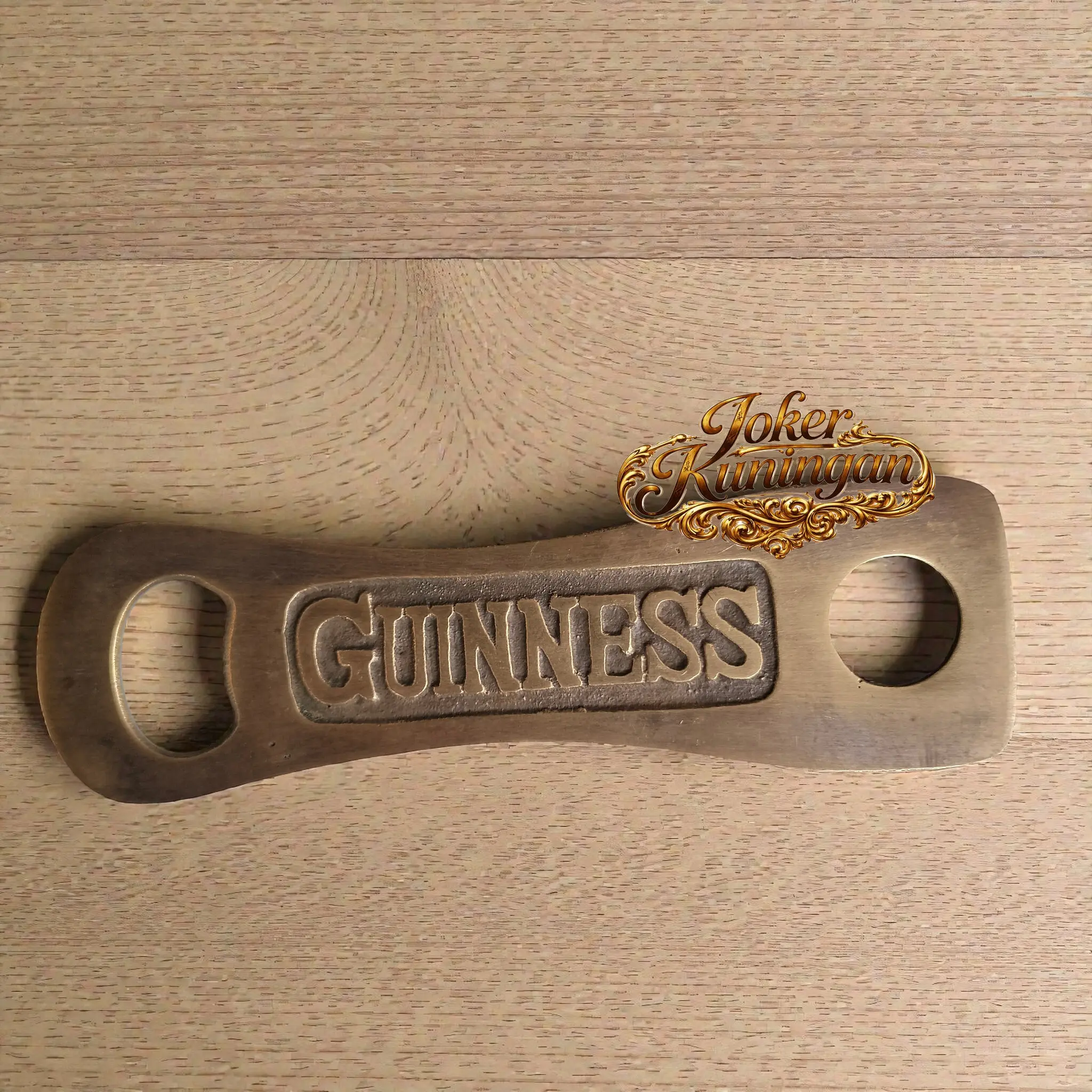 Pembuka Tutup Botol Kuningan Antik Bottle Opener motif Guinnes