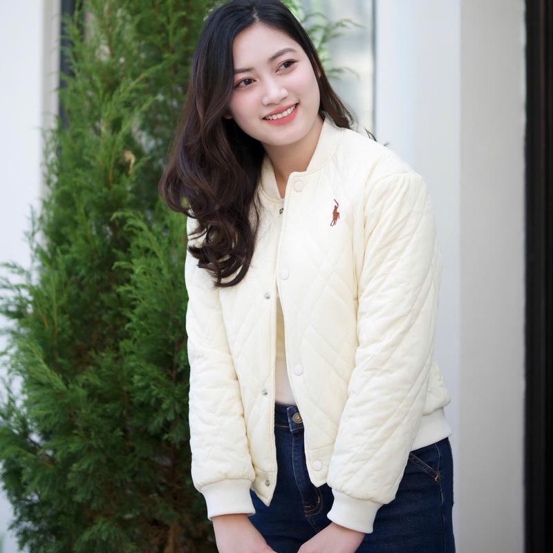 Áo khoác phao bomber nữ trần trám 3 lớp logo thêu bo gấu trẻ trung phong cách thời trang hiện đại