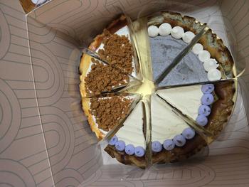 Product Review of Ardor Assorted Burnt Cheesecake Set (8 slices) Physical Voucher from C**🌸 1